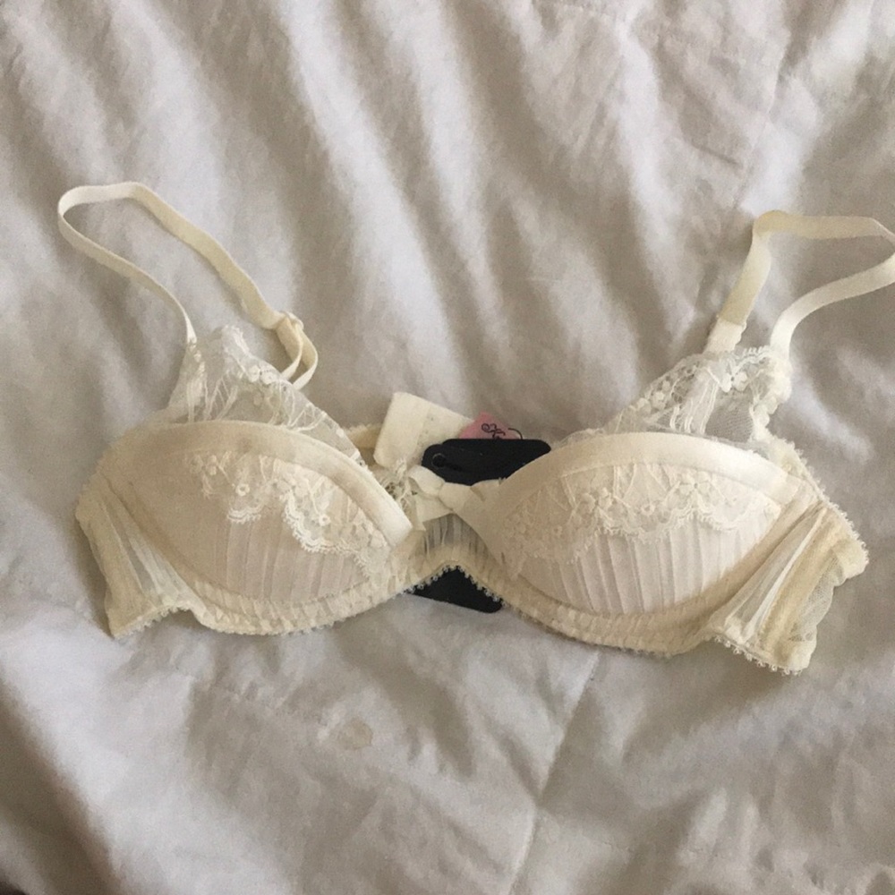 Agent provocateur FIFI bra in cream never worn